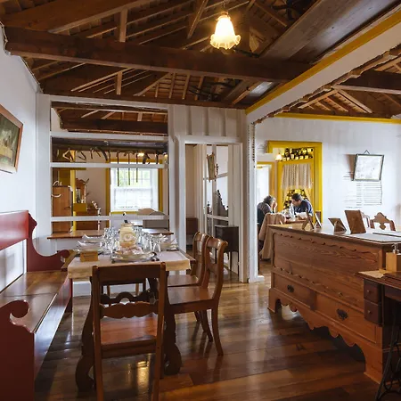 Quinta Do Martelo 3* أنغرا دو إِراويزو